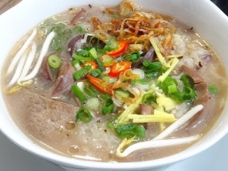 Cháo Lòng Hà Nội Quận 1: Nóng Hổi Chuẩn Vị Bắc